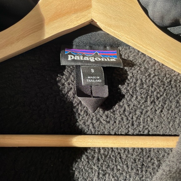 Patagonia better sweater 1/4 zip. - Picture 6 of 7